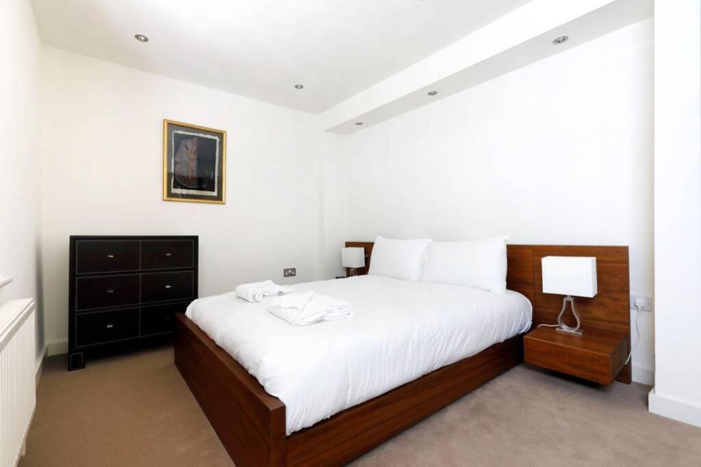Beautiful 2 Bedroom Mews House With Parking By The Beach Brighton Exterior foto