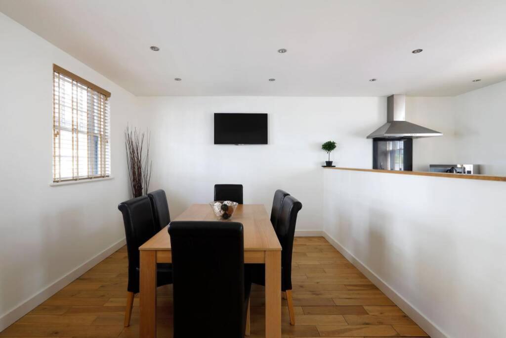 Beautiful 2 Bedroom Mews House With Parking By The Beach Brighton Exterior foto
